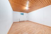 ++PROVISIONSFREI FÜR KÄUFER++ Reihen-Eckhaus mit Ausbau-Potenzial und Einzelgarage in beliebter Lage - Zimmer
