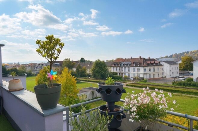 ++NEU IM ANGEBOT++ Exklusive Penthousewohnung mit großer Dachterrasse in Bestlage von LÖ-Stetten, 79540 Lörrach / Stetten, Penthousewohnung