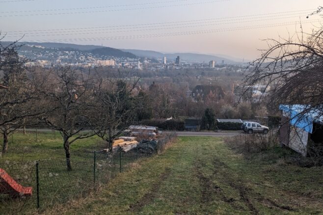 ++RESERVIERT++ Sonniger Schrebergarten in Lörrach-Haagen unterhalb der Burg Rötteln, 79541 Lörrach / Haagen, Freizeit