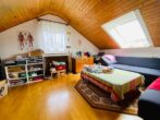 ++NEU IM ANGEBOT++ Freistehendes Einfamilienhaus in sehr ruhiger Bestlage von Neuenburg am Rhein - Zimmer DG