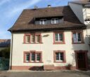 ++NEU IM ANGEBOT++ Historisches Mehrfamilienhaus im Ortskern von Steinen - Frontansicht