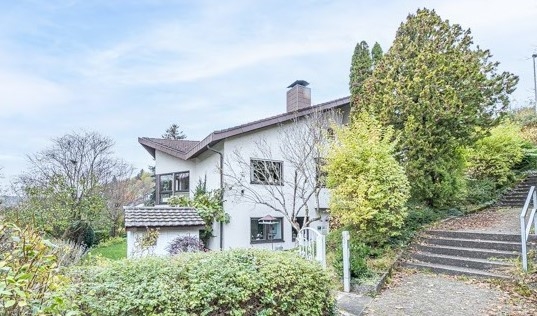 Freistehendes Einfamilienhaus mit ELW in bester Lage -sofort frei-, 79539 Lörrach, Zweifamilienhaus