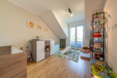 ++NEU IM ANGEBOT++ Große neuwertige Maisonette-Wohnung mit Dachbalkonen in Efringen-Kirchen - Kinderzimmer